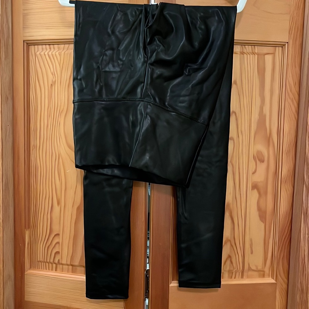 Faux leather leggings